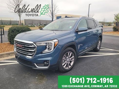 Used 2024 GMC Terrain SLT image 1