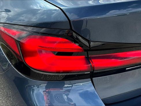 Used 2023 BMW 540i w/ M Sport Package RWD image 23