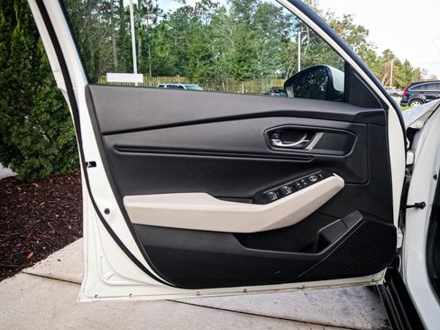 Certified 2024 Honda Accord EX image 14