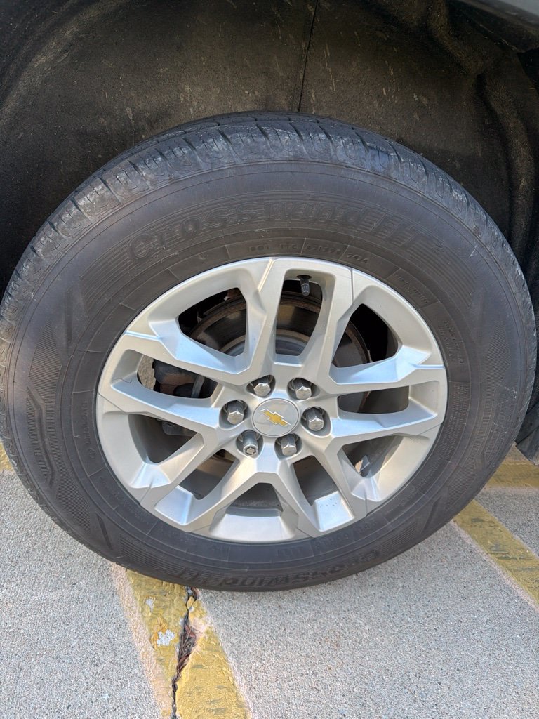 Used 2021 Chevrolet Traverse LS FWD image 8
