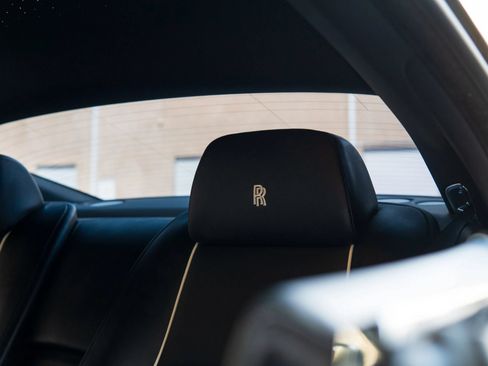 Used 2016 Rolls-Royce Wraith RWD image 26