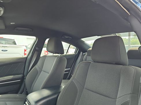 Used 2022 Dodge Charger SXT RWD image 14