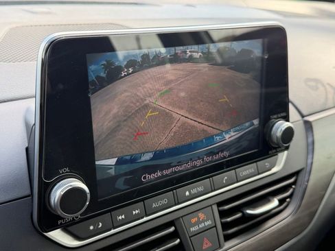 Used 2023 Nissan Altima 2.5 SV FWD image 18