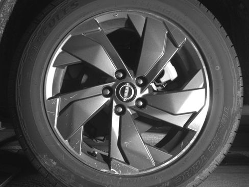 Used 2025 Nissan Rogue SV FWD image 14