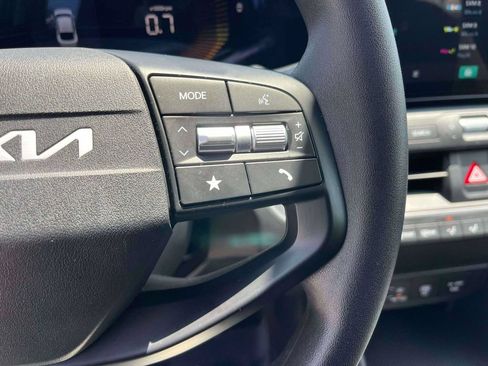 Certified 2025 Kia K4 FWD image 18