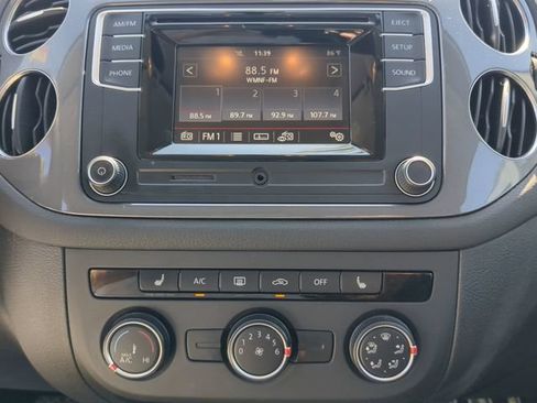 Used 2016 Volkswagen Tiguan SE FWD image 20