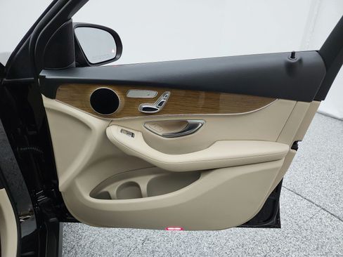 Used 2018 Mercedes-Benz GLC 300 image 20