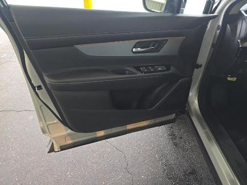 Used 2025 Nissan Murano SL image 8