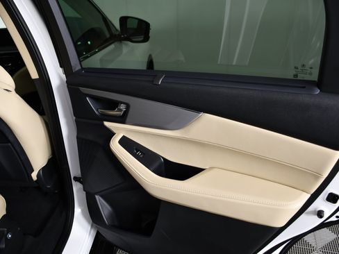 Certified 2024 Acura MDX SH-AWD w/ Technology Package image 43