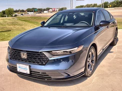 Used 2023 Honda Accord EX-L image 2