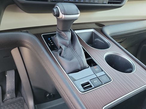 Certified 2023 Toyota Sienna XLE FWD image 20