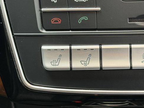 Used 2017 Mercedes-Benz GLS 550 4MATIC image 32