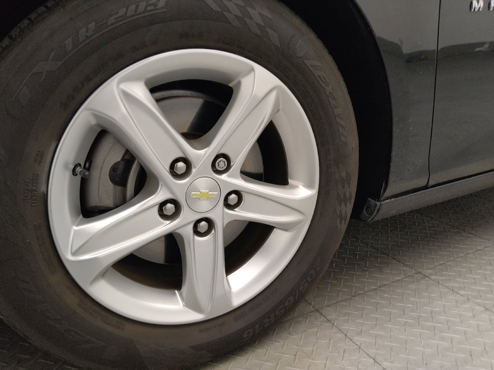 Used 2021 Chevrolet Malibu LS FWD image 31