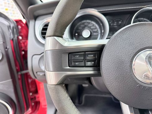 Used 2010 Ford Mustang Shelby GT500 RWD image 36