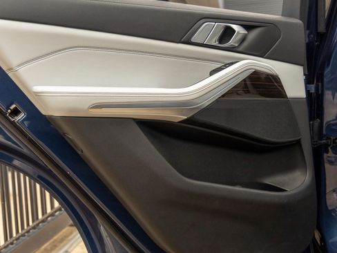 Used 2023 BMW X5 sDrive40i w/ M Sport Package image 31