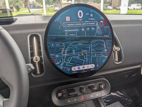 Used 2025 MINI Cooper Countryman S w/ Comfort Package Max image 14