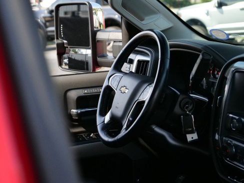Used 2019 Chevrolet Silverado 2500 LTZ w/ Duramax Plus Package AWD/4WD image 40