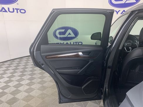 Used 2018 Audi Q5 Premium w/ Convenience Package image 31