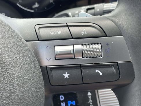 Certified 2025 Hyundai Kona Limited FWD image 24