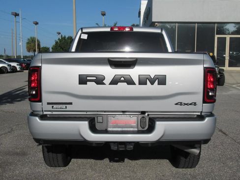 Used 2026 RAM 2500 Big Horn AWD/4WD image 6