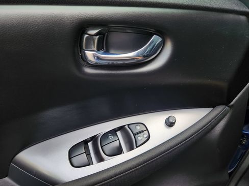 Used 2025 Nissan Leaf S FWD image 12