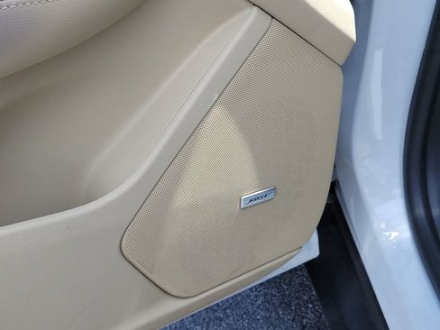 Used 2017 Cadillac XT5 Premium Luxury FWD image 22