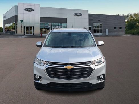 Used 2019 Chevrolet Traverse LT image 3