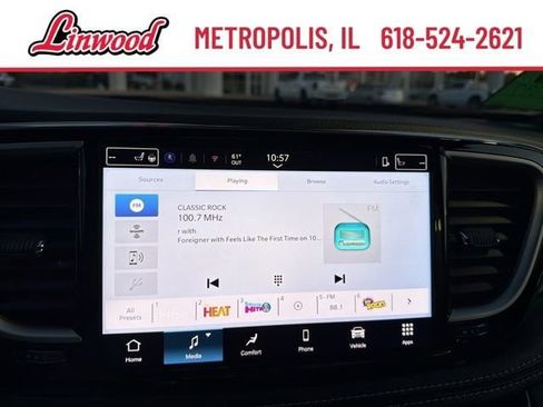 New 2026 Chrysler Pacifica Select FWD image 25