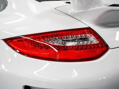 Used 2010 Porsche 911 GT3 RWD image 32