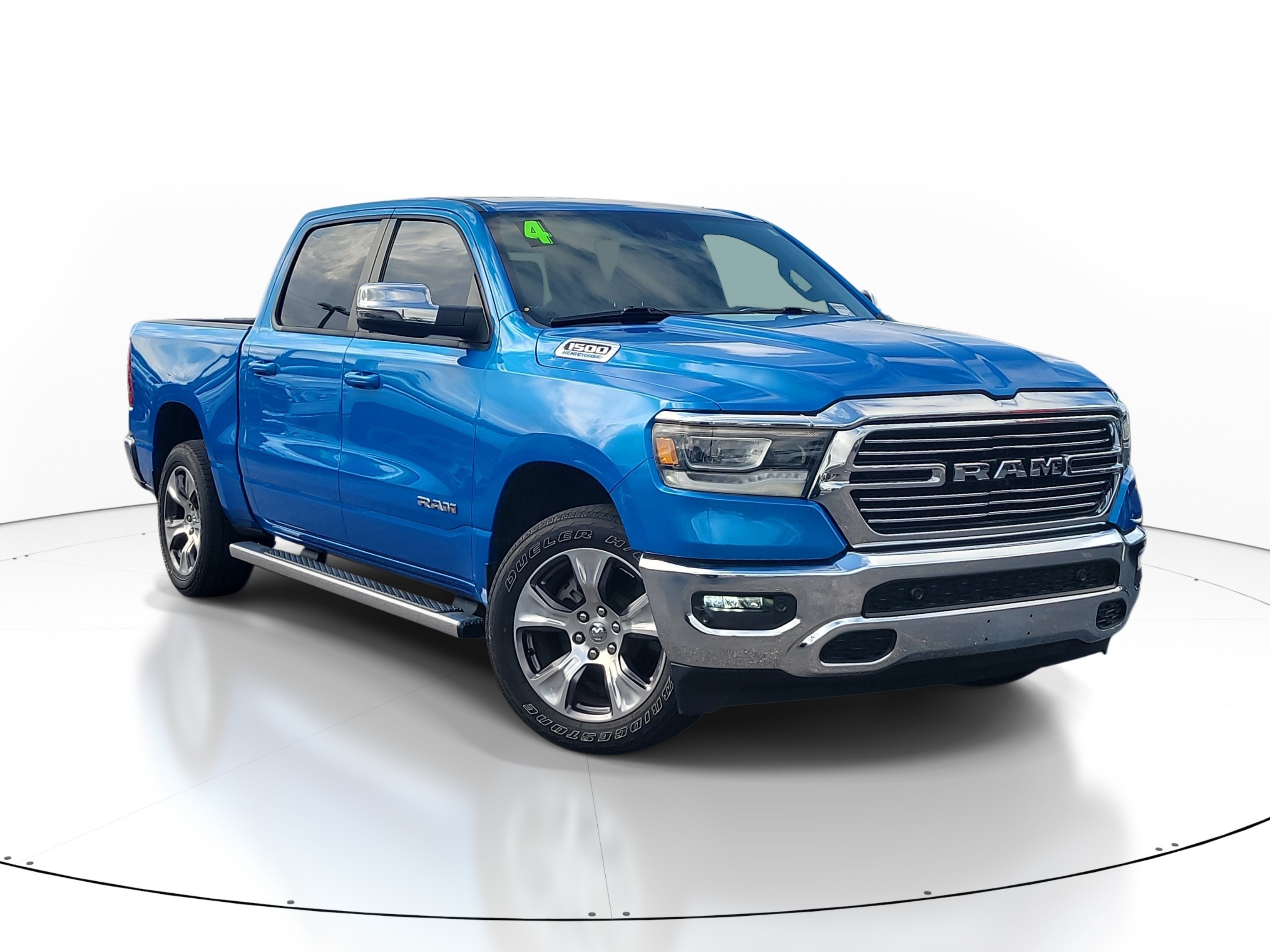 Used 2024 RAM 1500 Laramie AWD/4WD image 1