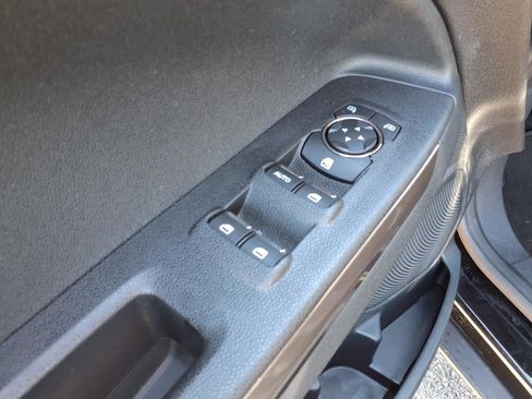 Certified 2022 Ford EcoSport SE w/ SE Convenience Package image 16