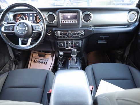 Used 2020 Jeep Wrangler Unlimited Sahara AWD/4WD image 18
