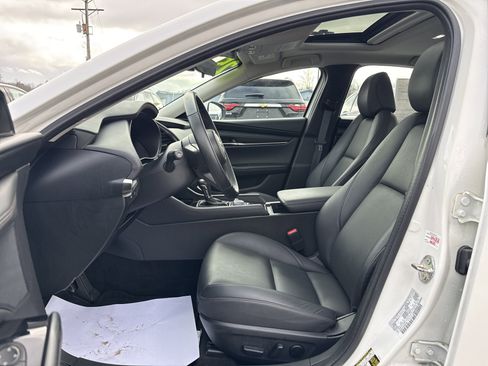 Used 2025 MAZDA MAZDA3 s image 10