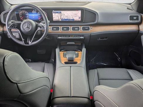 Certified 2025 Mercedes-Benz GLE 350 4MATIC image 18