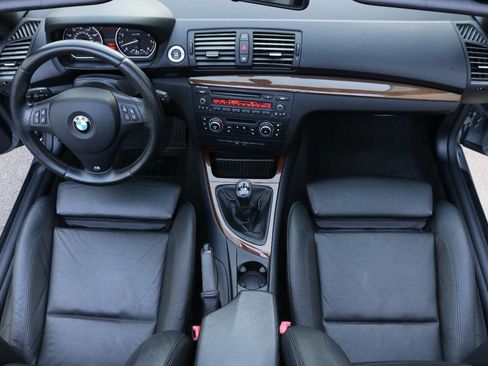 Used 2011 BMW 135i Convertible image 25