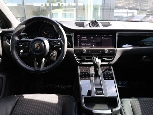 Used 2025 Porsche Macan Turbo AWD/4WD image 22
