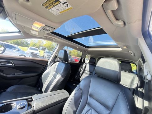 Used 2021 Nissan Rogue Platinum image 22