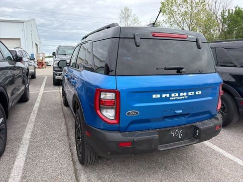 Used 2025 Ford Bronco Sport Outer Banks w/ Outer Banks Tech Package+ AWD/4WD image 4