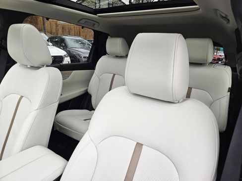 Certified 2025 MAZDA CX-90 3.3 Turbo w/ Premium Plus Pkg image 23