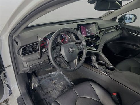 Used 2021 Toyota Camry XSE image 10