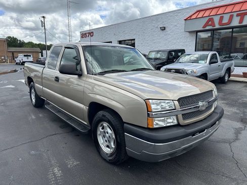 Used 2004 Chevrolet Silverado 1500 LS w/ Light Duty Power Package RWD image 3