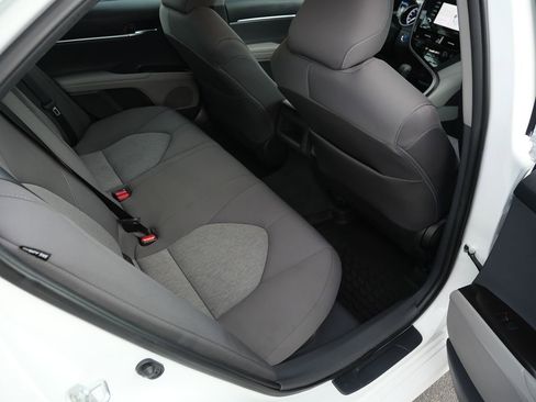 Used 2022 Toyota Camry LE image 24