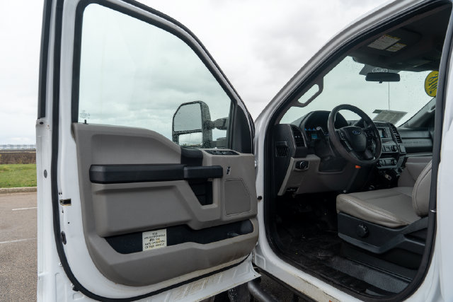Used 2018 Ford F550 4x4 Crew Cab Super Duty image 19