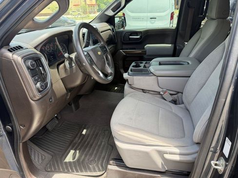 Used 2020 Chevrolet Silverado 1500 LT RWD image 9