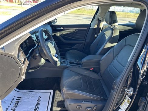 Used 2024 Volkswagen Jetta SEL image 20