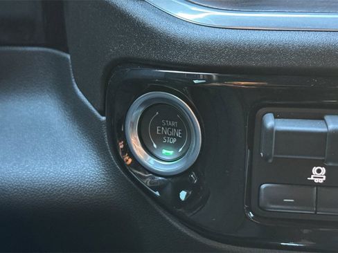 Used 2024 GMC Sierra 2500 SLT w/ SLT Premium Package image 22