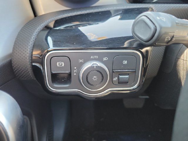 Used 2025 Mercedes-Benz CLA 250 image 22