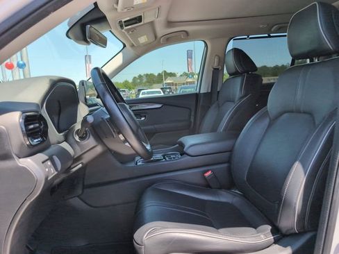 Used 2023 Honda Pilot Elite image 13