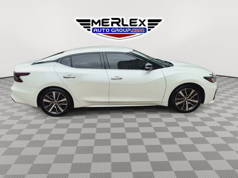 Used 2019 Nissan Maxima 3.5 SV w/ Floor Mat Group FWD image 9