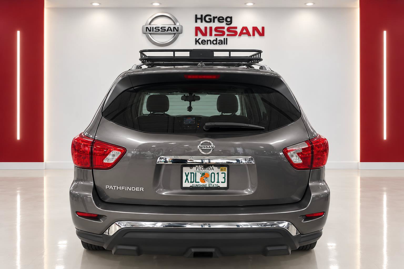 Used 2018 Nissan Pathfinder S FWD image 5
